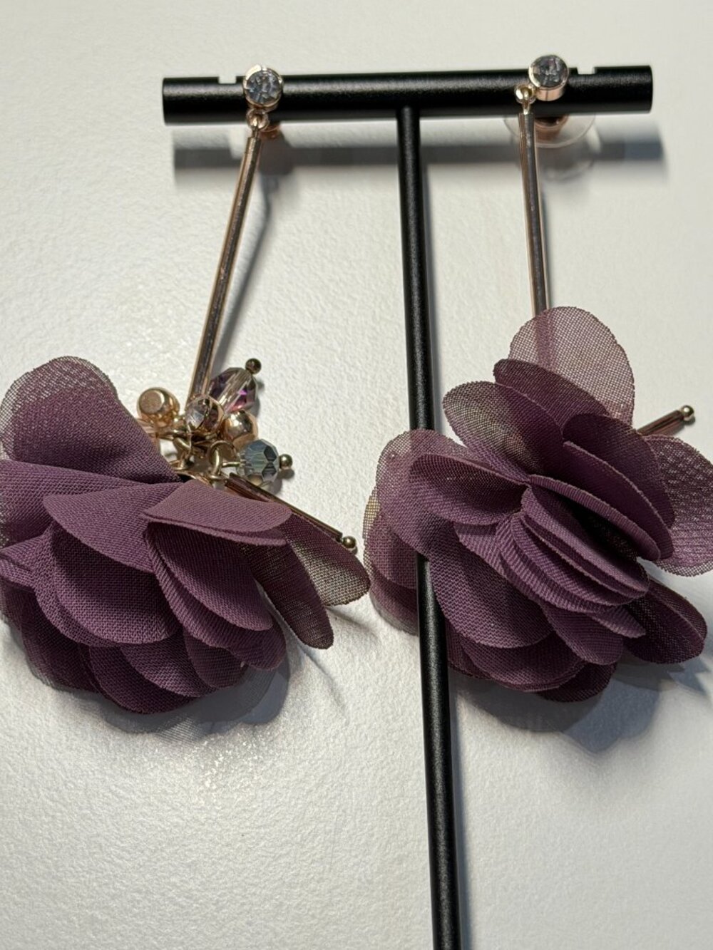 Macy's Dusty Rose Fabric Flower Dangle Drop Earrings Rose Gold EUC - Picture 5 of 5